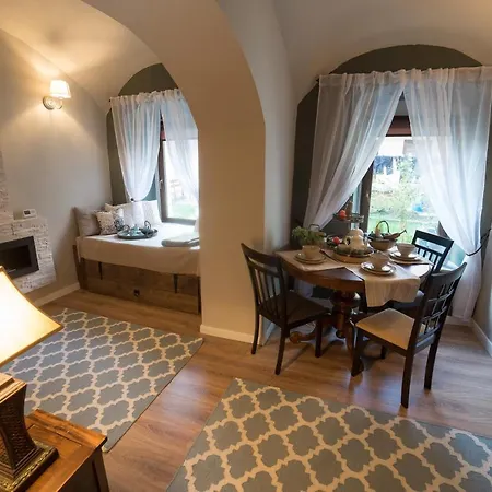 Colonial Ultra Center