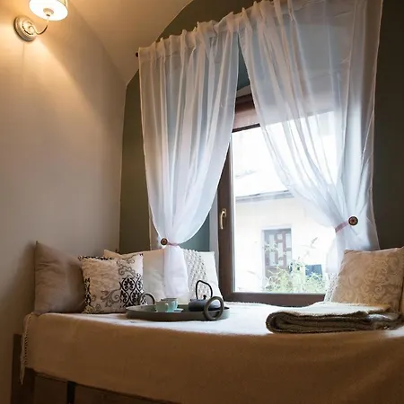Colonial Ultra Center Apartment *