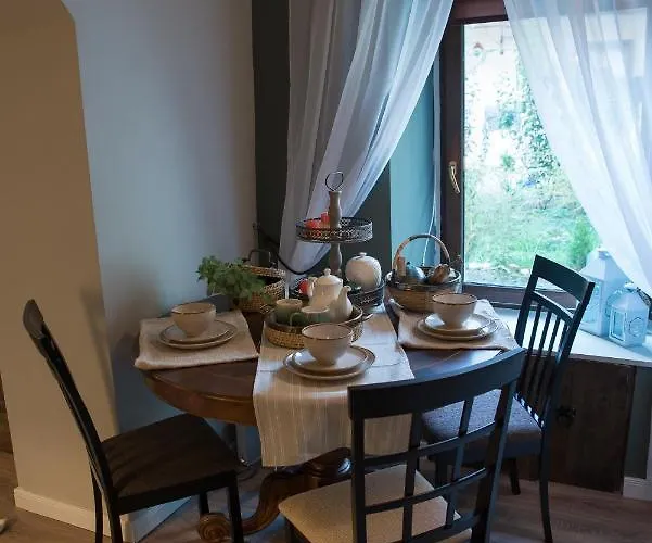 Colonial Ultra Center *