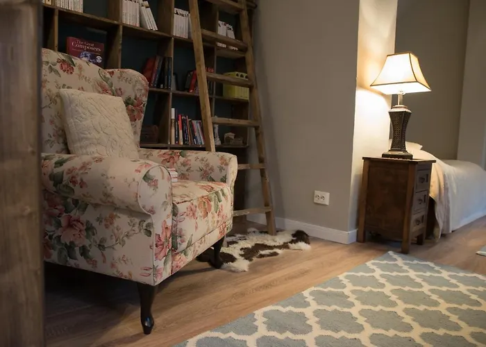 Colonial Ultra Center Apartment